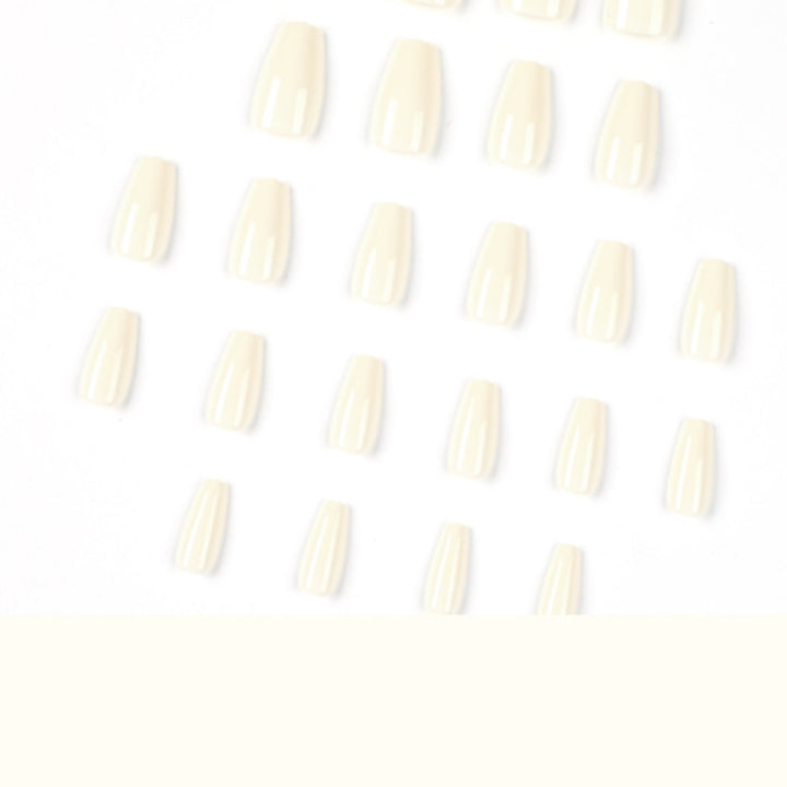 Elegant Nail Art Kalsten