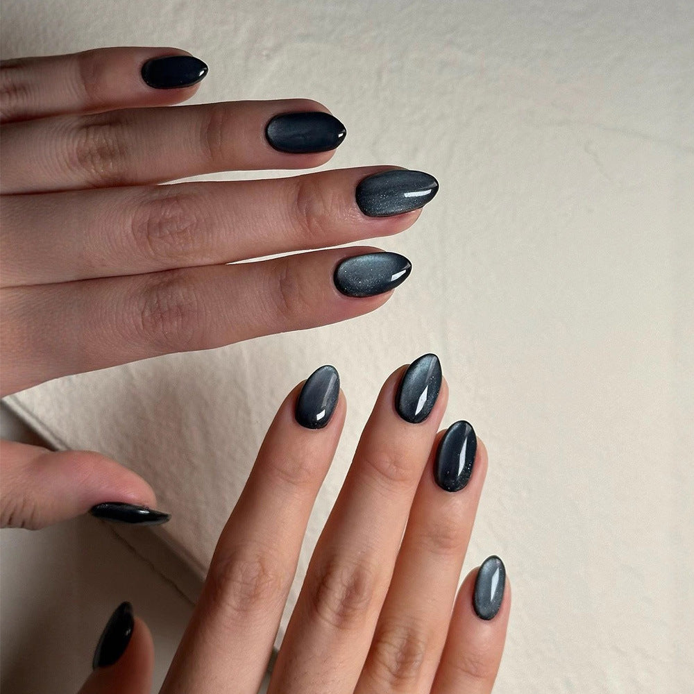 Shiny artificial nails with high gloss finish Kalsten