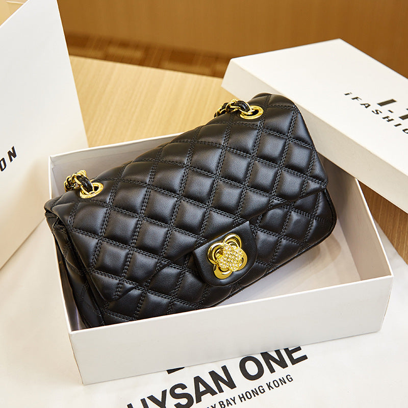 Elegant Quilted Chain Crossbody Handbag