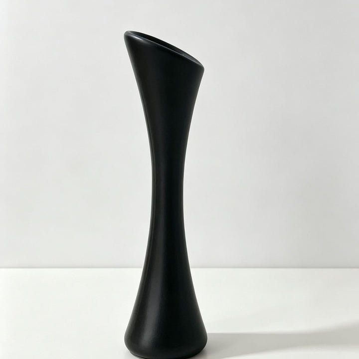 Elegant Curvy Decorative Floor Vase Kalsten
