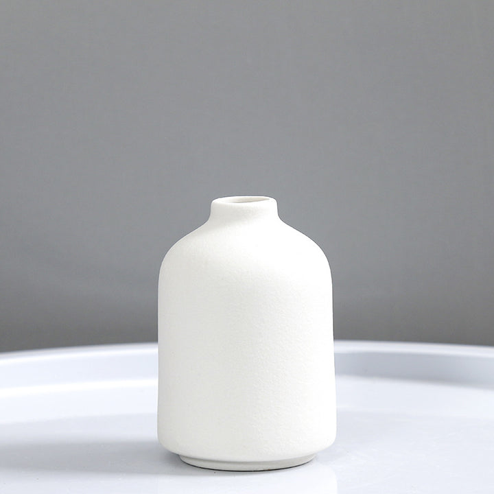 Minimalist Textured Ceramic Vase Kalsten