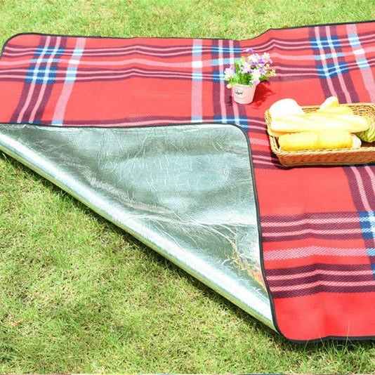 Women's Outdoor Picnic Blanket with Insulating Layer Kalsten