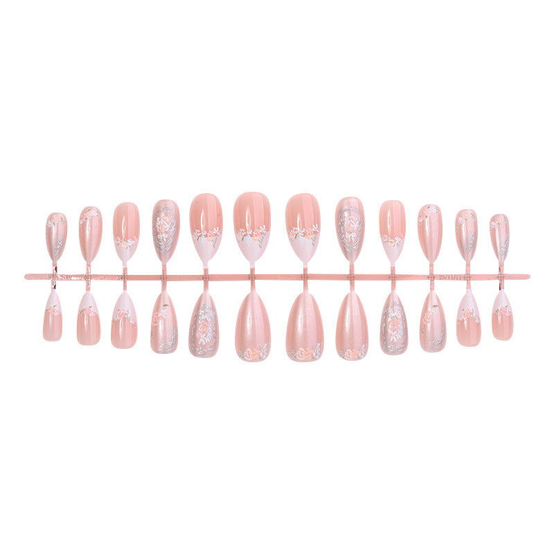 Glamorous artificial nail creation Kalsten
