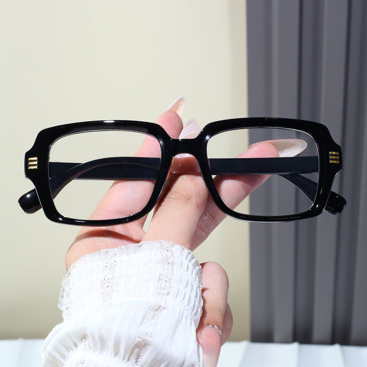 Ladies Fashion Glasses in Modern Square Design Kalsten