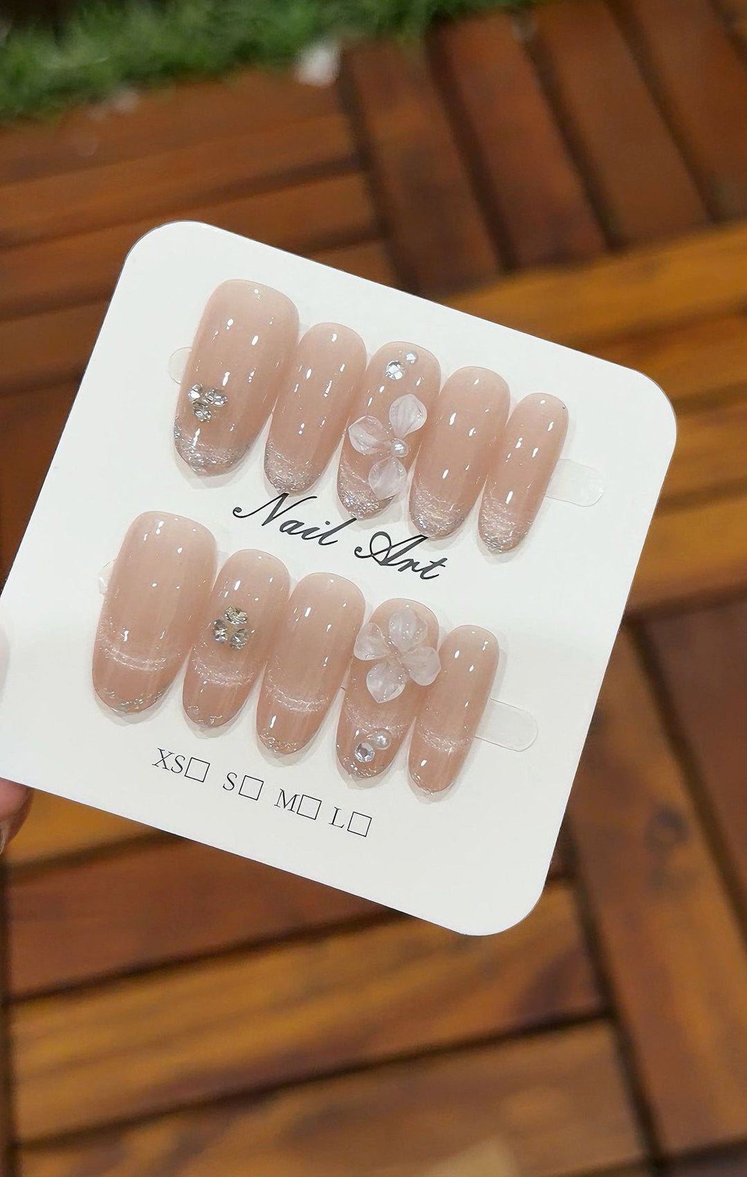 Floral Elegant Press-On Nail Set Kalsten