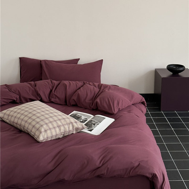 Minimalist Mako satin bedding set with extra-soft surface and easy-care weaving