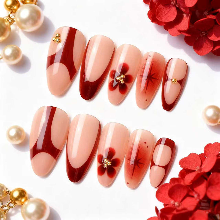 Artistic Gel Nail Art Set with Elegant Gold Accents Kalsten