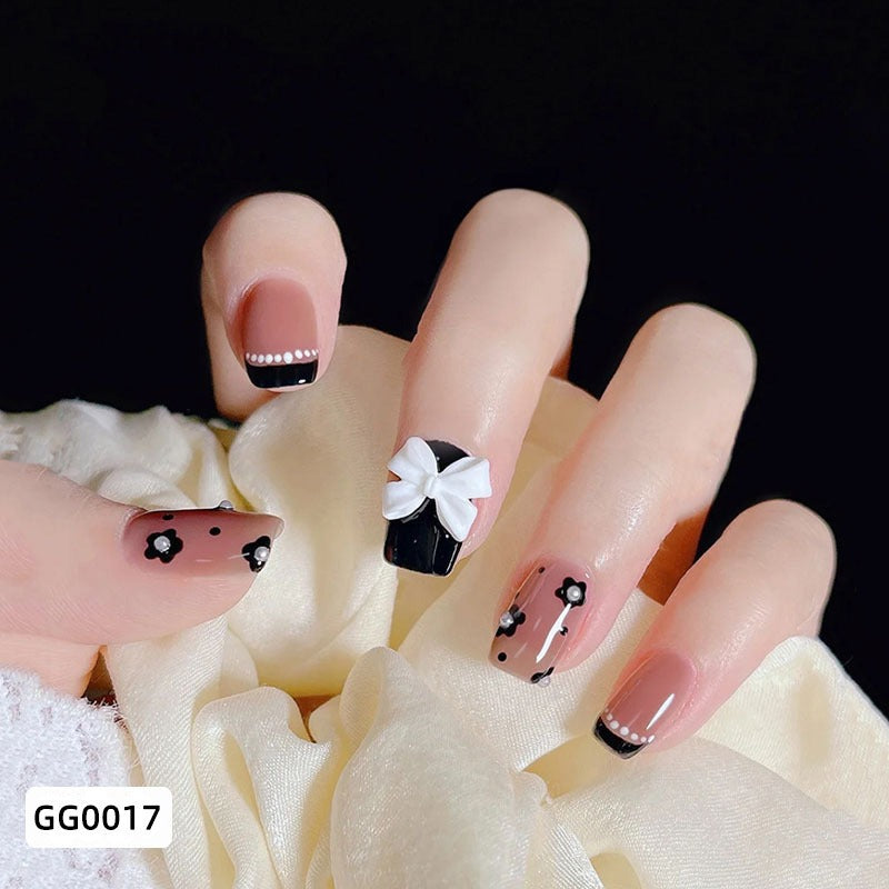 Decorative Floral Press-On Nail Set