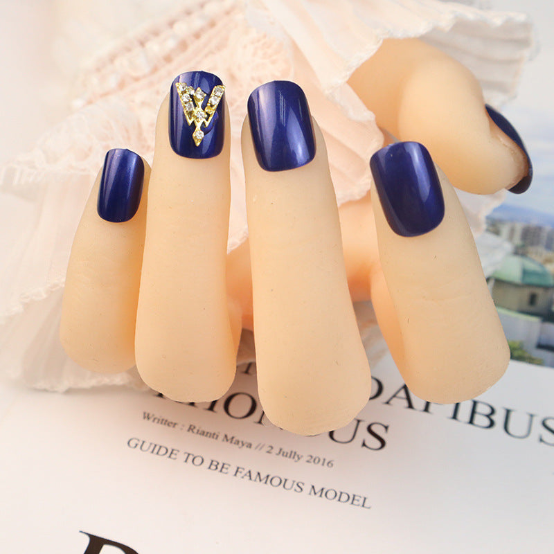 Premium Decorative Press-On Nail Set Kalsten