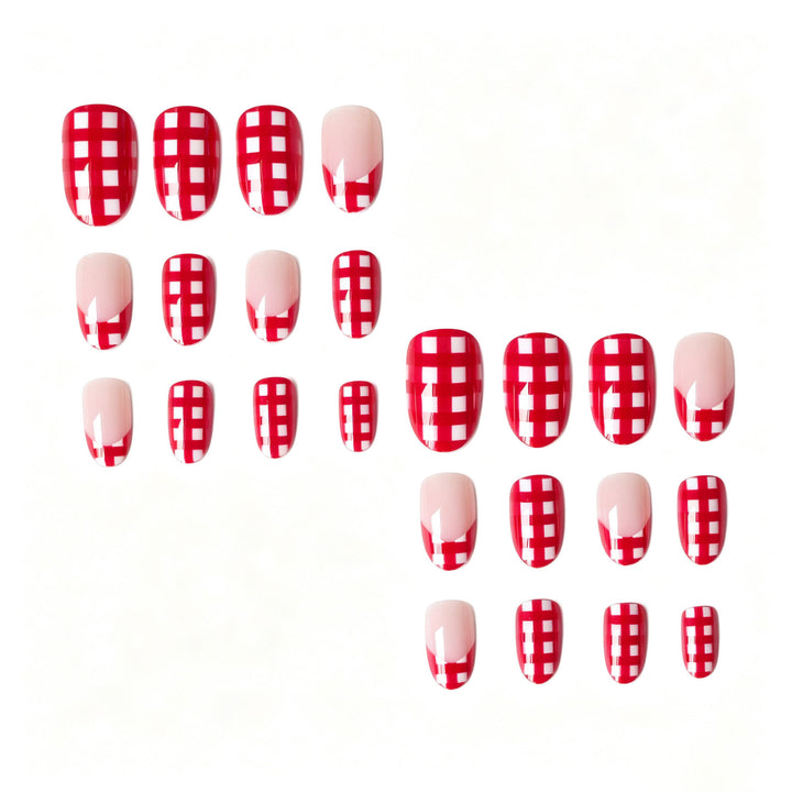 Stylish Gingham Print Nail Art