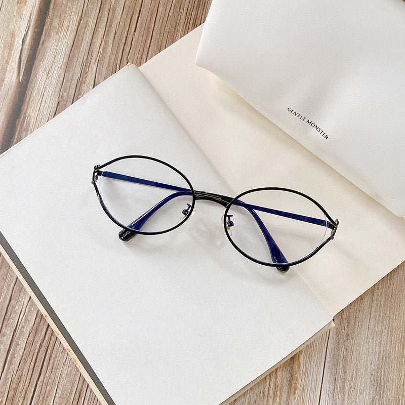 Round Sunglasses with Golden Accents Kalsten