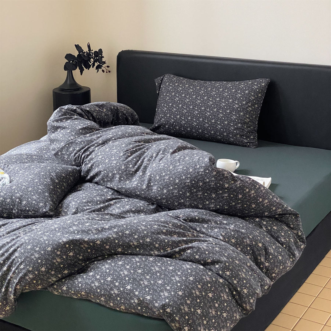 Bedding set made of cotton percale with fine all-over floral pattern