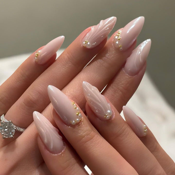 Artful stiletto nails with glitter accents Kalsten