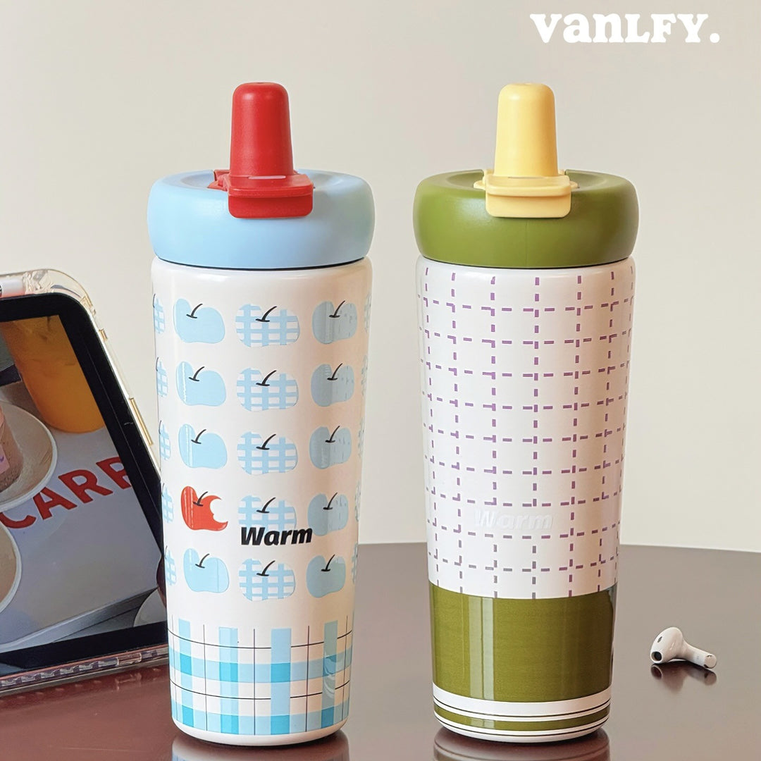 Women's insulated drinking bottle with innovative silicone cap and cheerful Kalsten motif