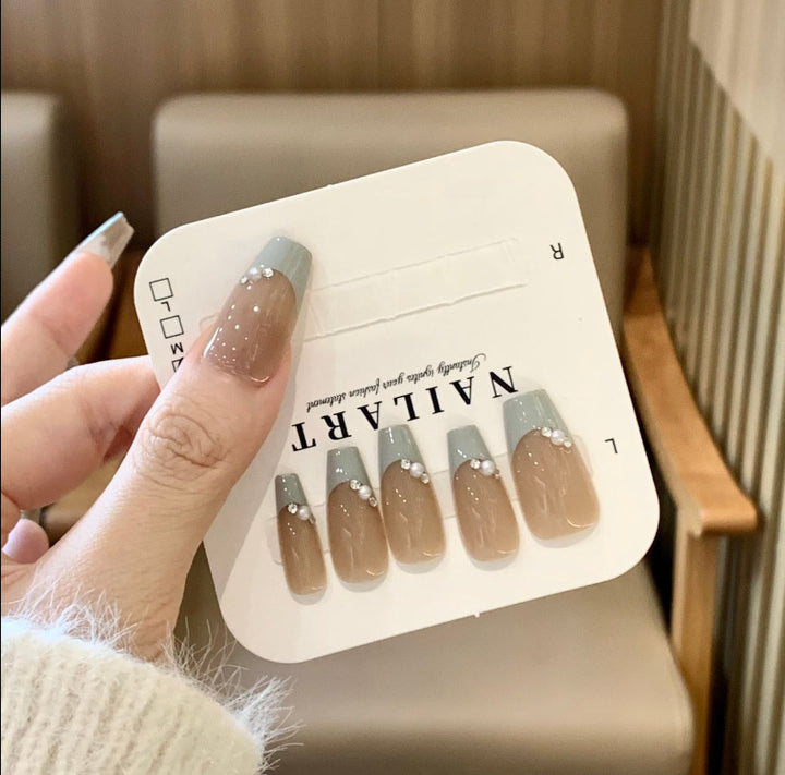 Glossy Ombre Nail Extensions Kalsten