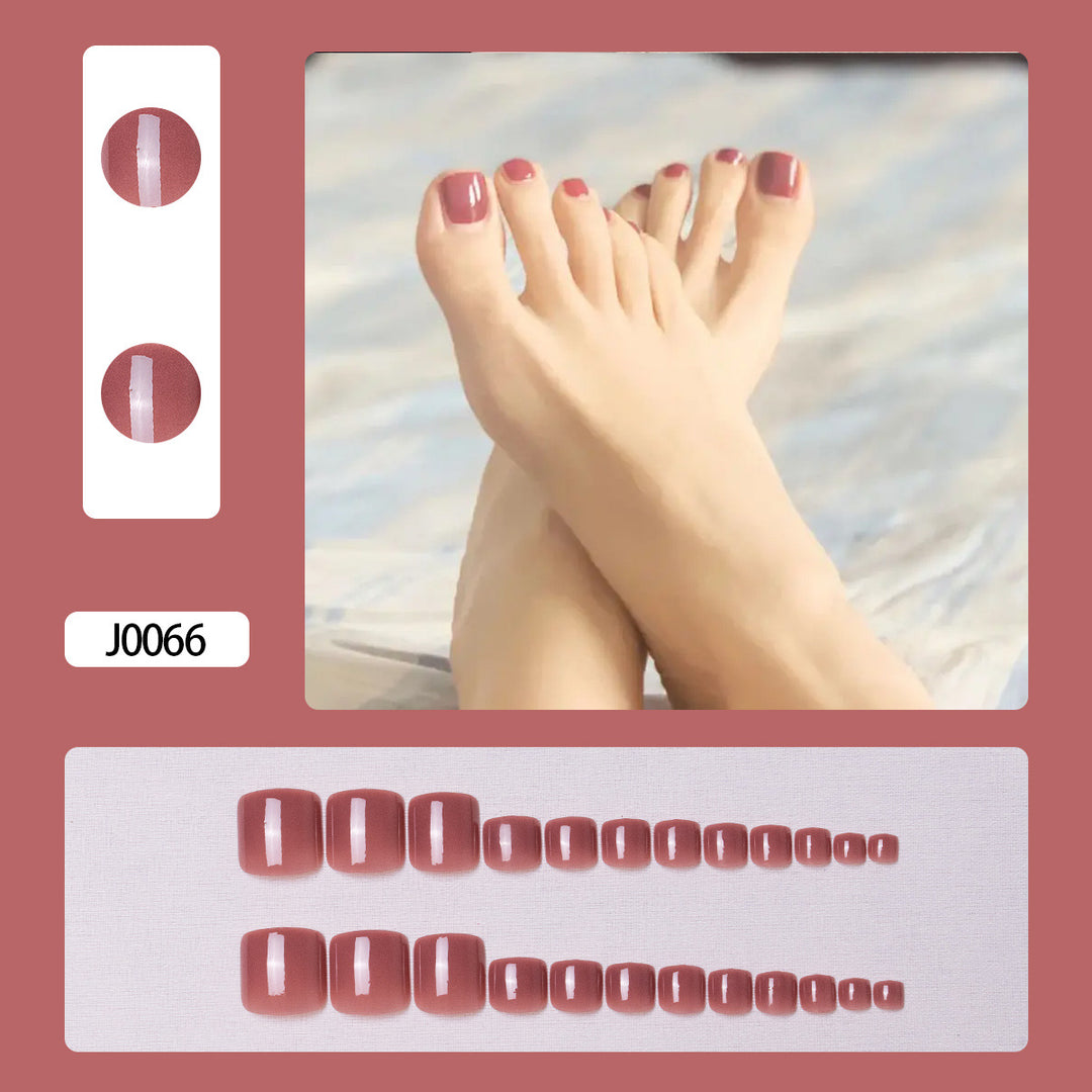 Glittery French Tip Toe Nail Art