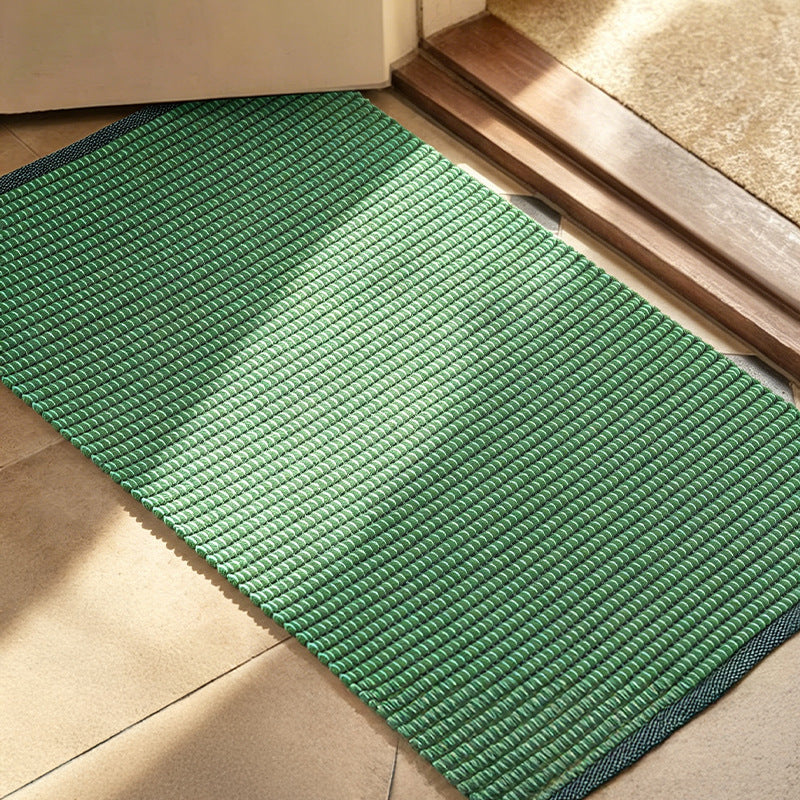 Braided outdoor and bath mat made of PVC for entryway and terrace