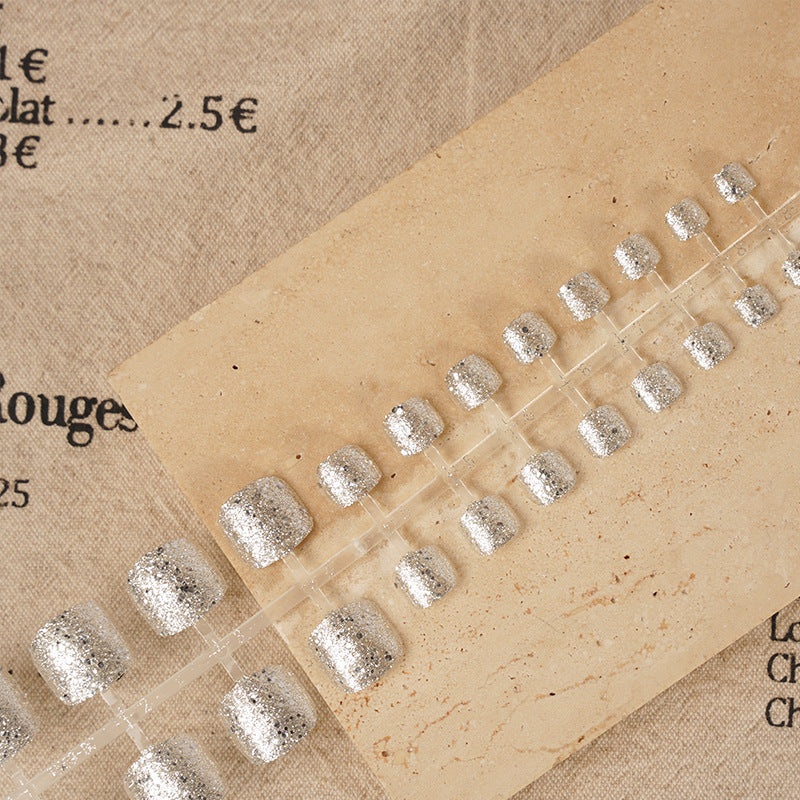 Premium Glittery Press-On Nail Kit Kalsten