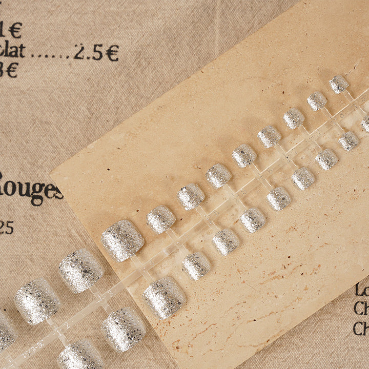 Premium Glittery Press-On Nail Kit Kalsten