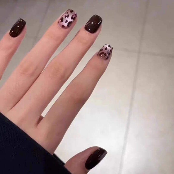 Stylish Animal Print Press-On Nail Set