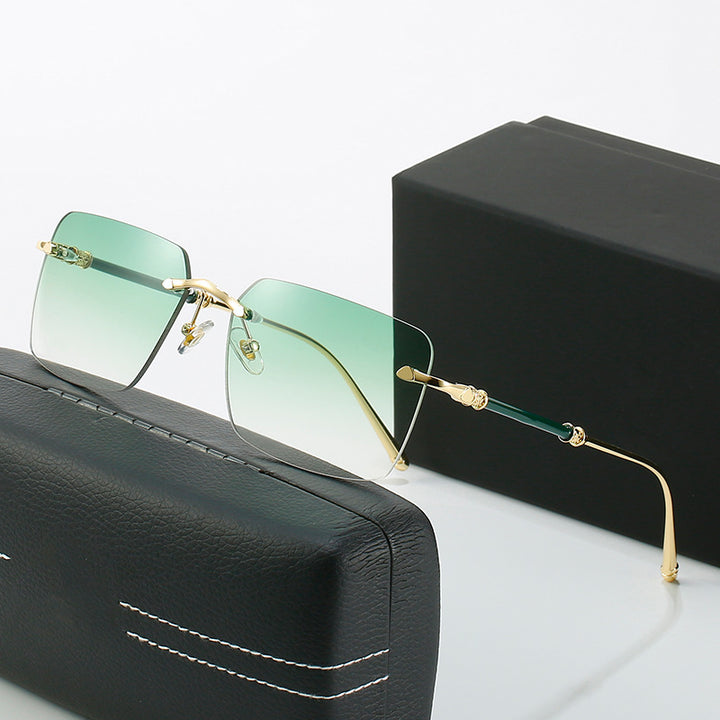 Women's fashionable sunglasses with square frame and luxurious accents Kalsten