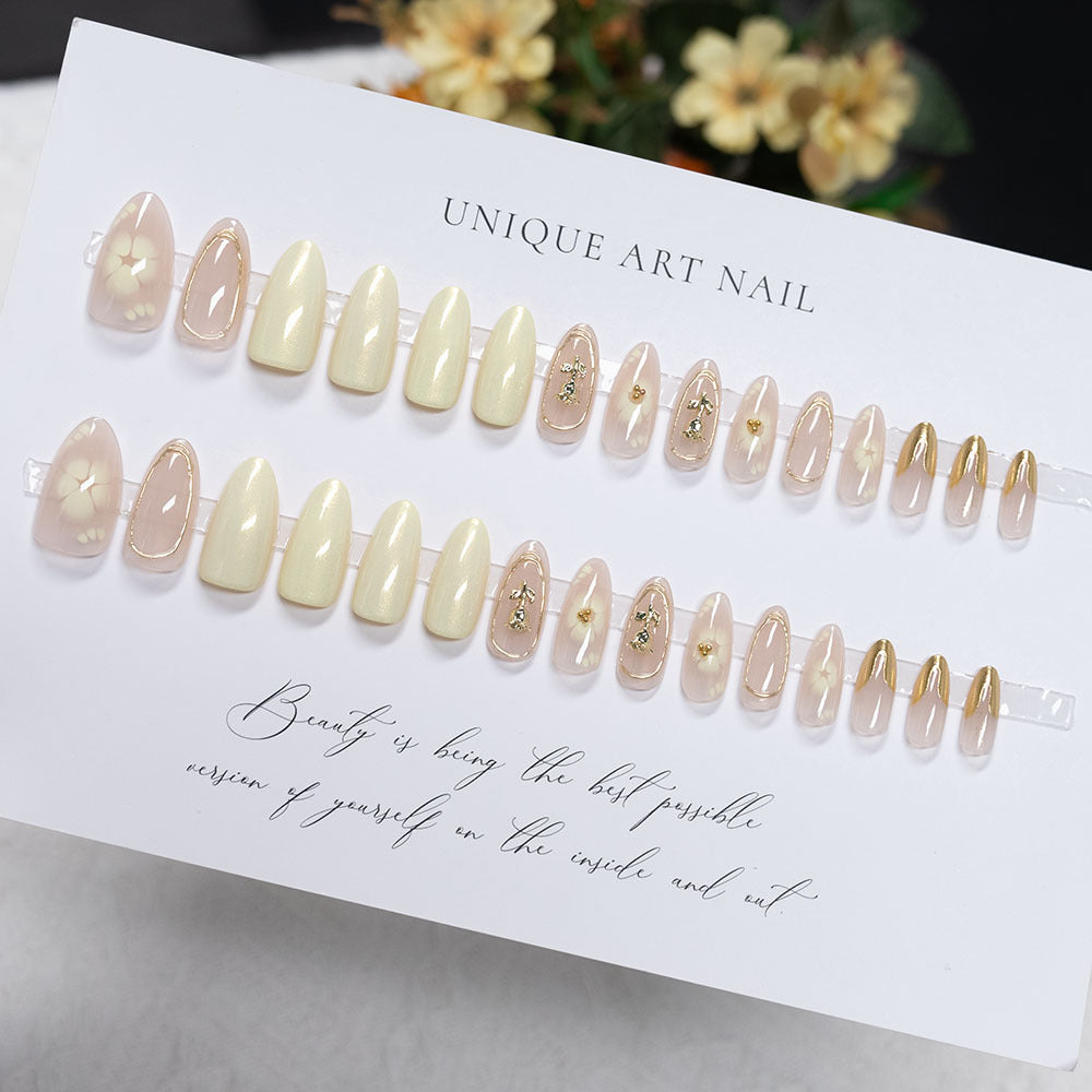 Decorative Floral Nail Art Set