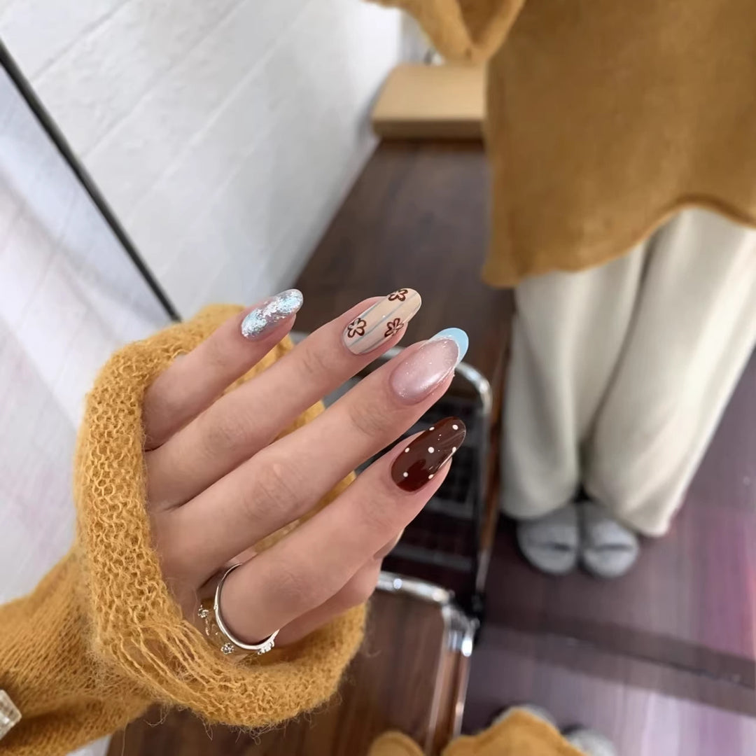 Artistic Floral Press-On Nail Art