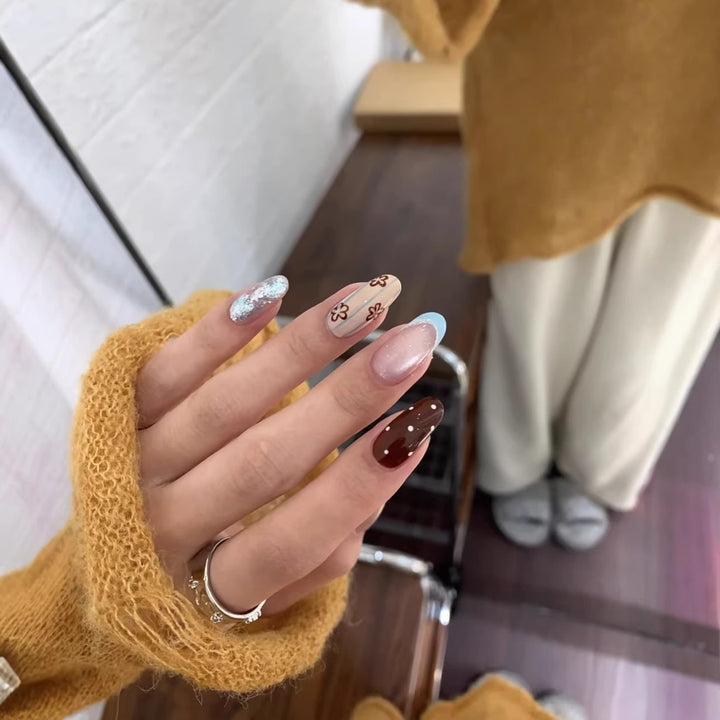 Artistic Floral Press-On Nail Art