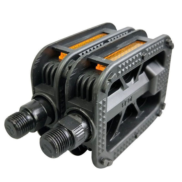 High-Traction Bicycle Pedals with Integrated Reflectors Kalsten