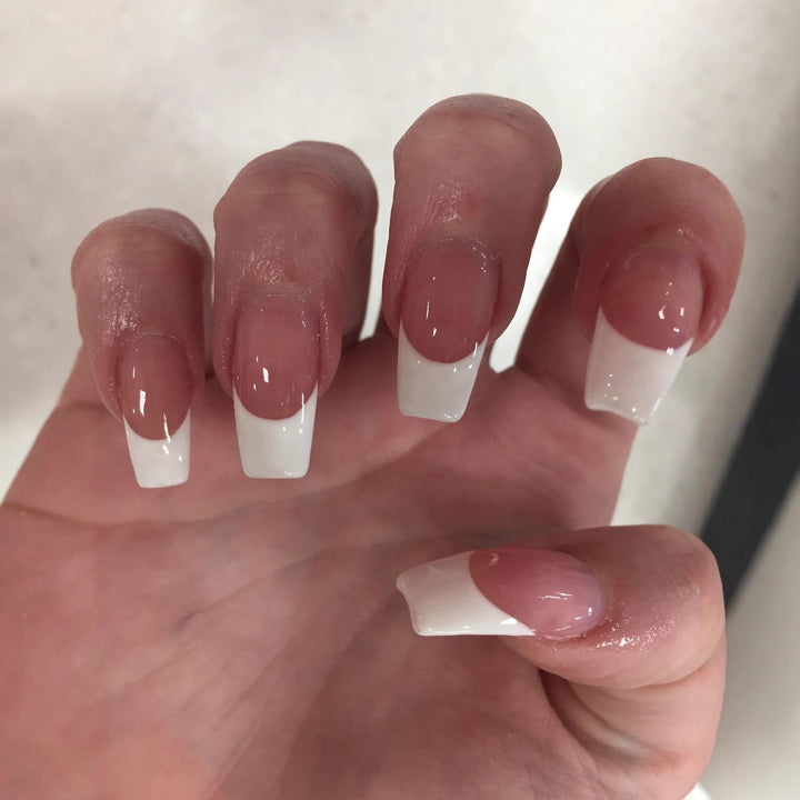 Artificial nails with glamorous glitter design and high gloss finish Kalsten
