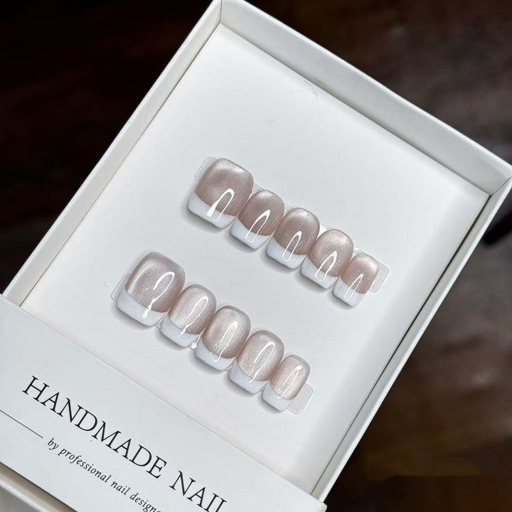 Artistic Press-On Nail Set with Elegant Glossy Finish
