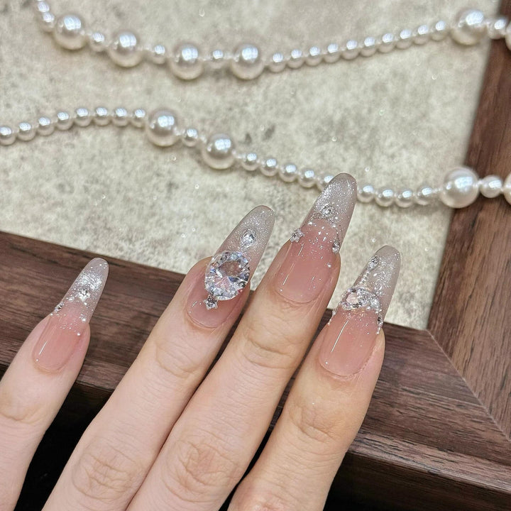 Artificial artificial nails with luxurious glitter and rhinestone design Kalsten