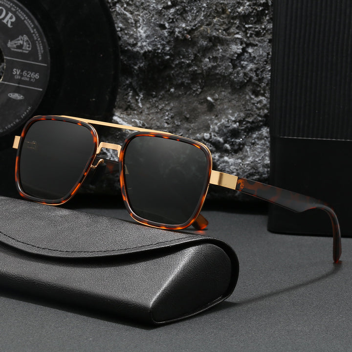 Ladies' fashionable sunglasses with square frame and innovative lenses Kalsten