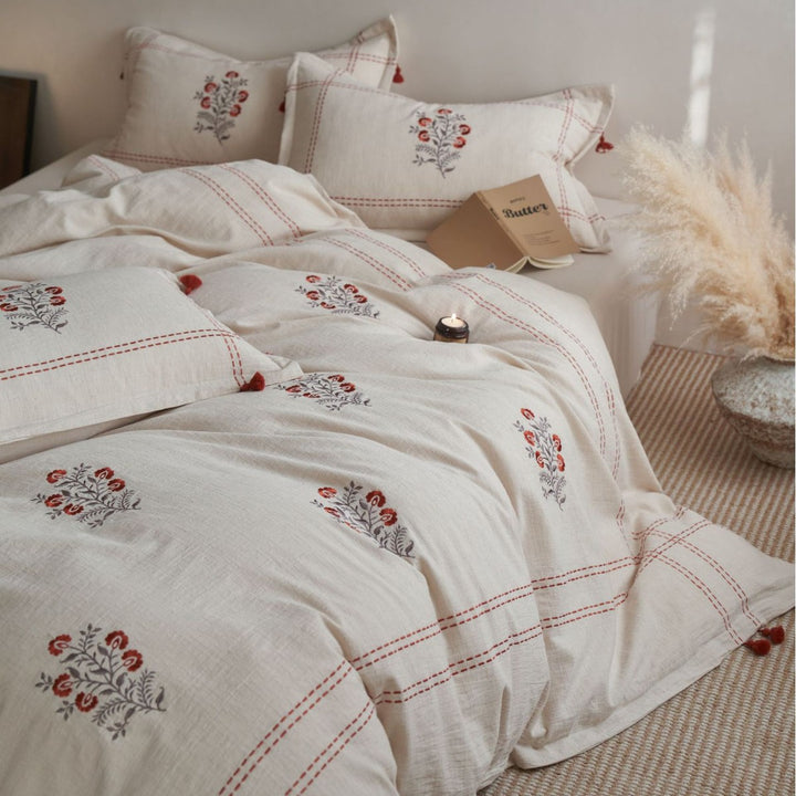 Embroidered bedding set
