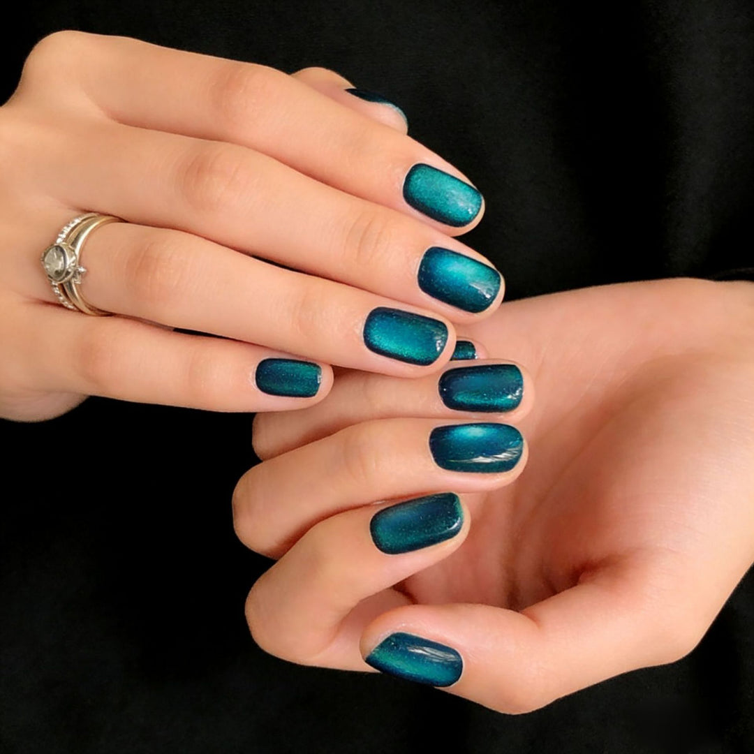 Glamorous Metallic Press-On Nails Kalsten