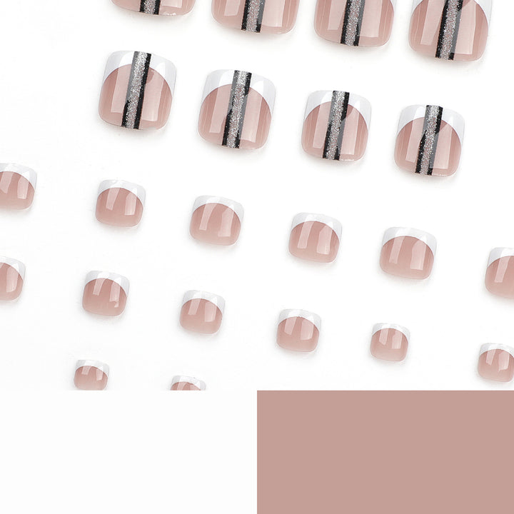 Artful toenail design with glamour accents Kalsten