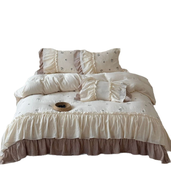 Light cotton-linen bedding set with ruffle, delicate embroidery and checked bed skirt