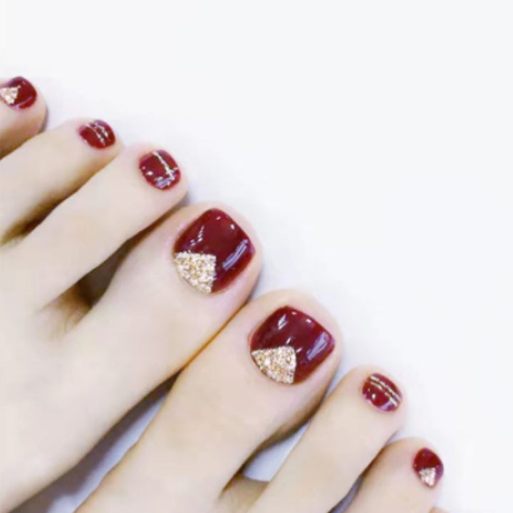 Glittery French Tip Toe Nail Art