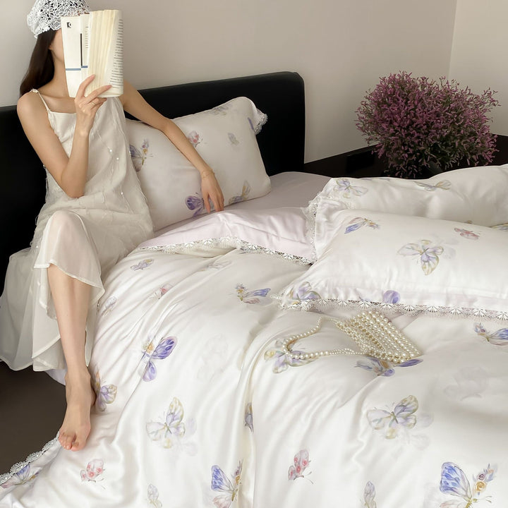 Luxury Satin Bed Linen Set with Floral Silk Look and Lace Trim