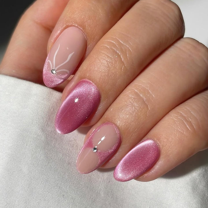 Artificial nail set with delicate glitter and flower design Kalsten