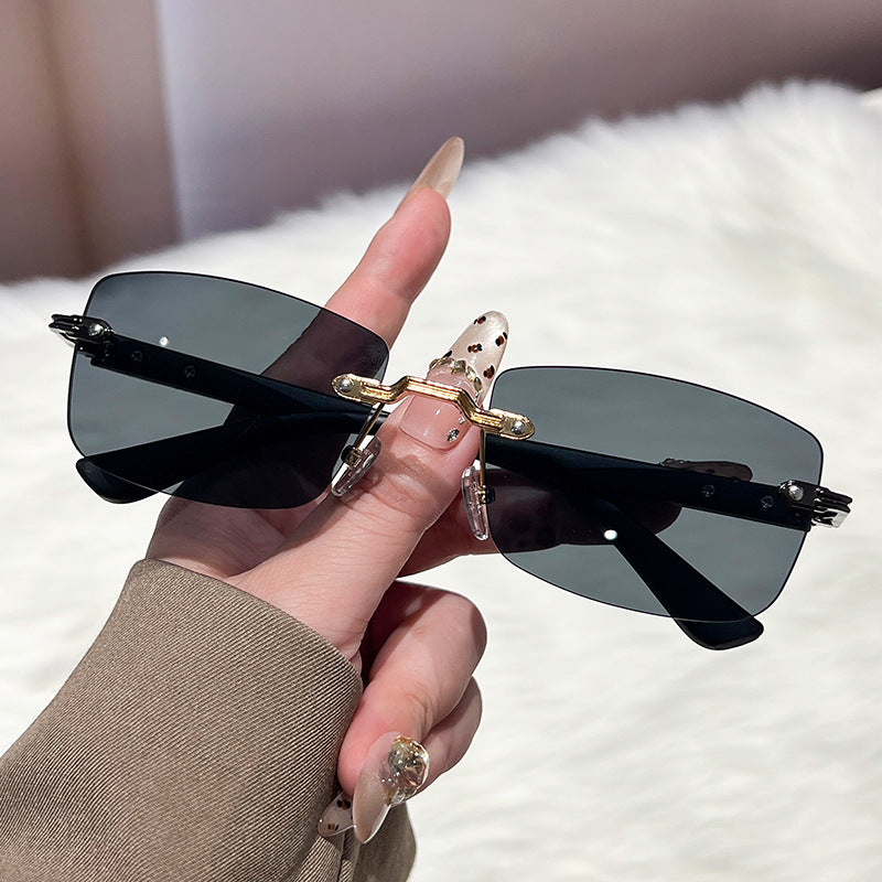 Ladies extravagant fashionable sunglasses with innovative frame Kalsten