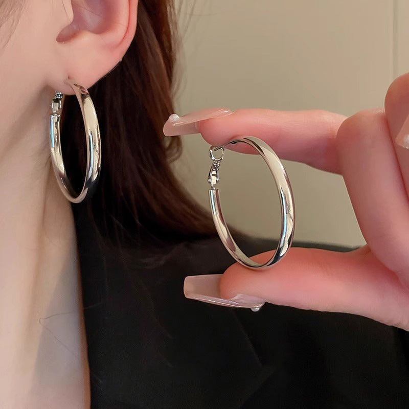 Elegant and Minimalistic Hoops Made of High-Quality Stainless Steel Kalsten