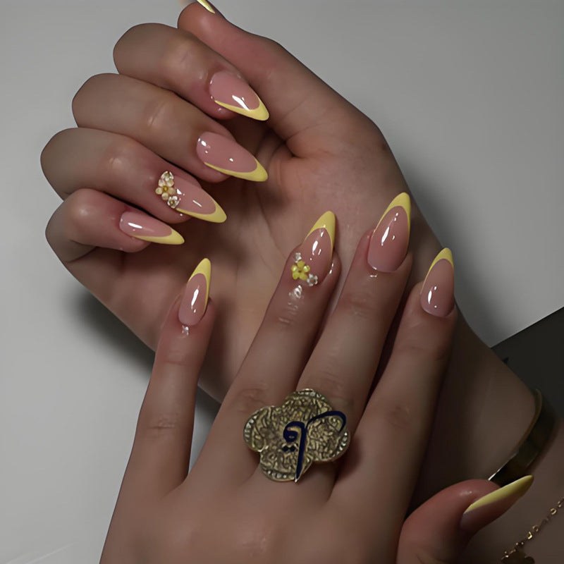 Acrylic Nail Set with Elegant Bows and Glamorous Accent Kalsten