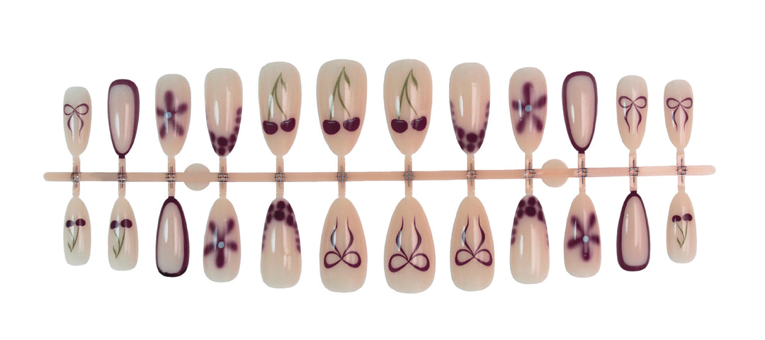 Artificial nail set with modern floral marbled designs Kalsten