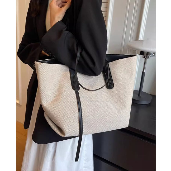 Spacious Utility Tote Kalsten
