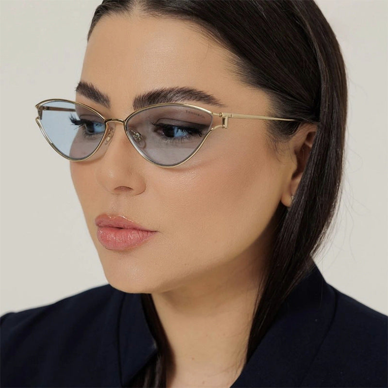 Women's Cat-Eye Sunglasses with Protective UV Filter and Elegant Metal Frame Kalsten