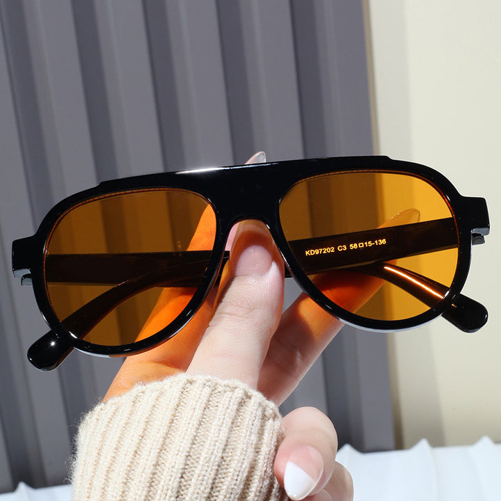 Women Vintage-Style Sunglasses with Elegant Plastic Frame in Leopard Pattern Kalsten