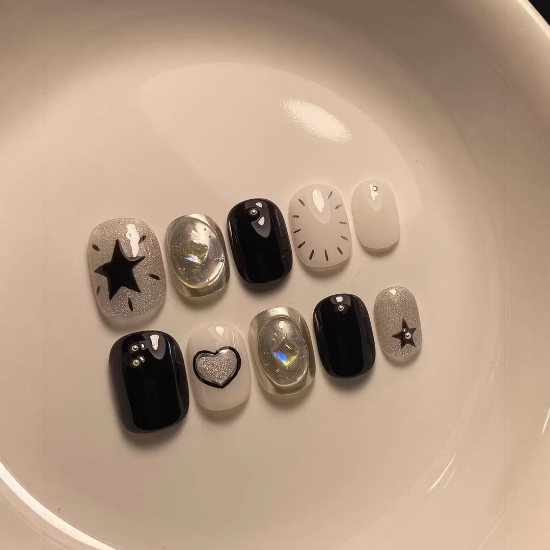 Artistic Press-On Nail Art Set with Glamorous Star and Heart Designs