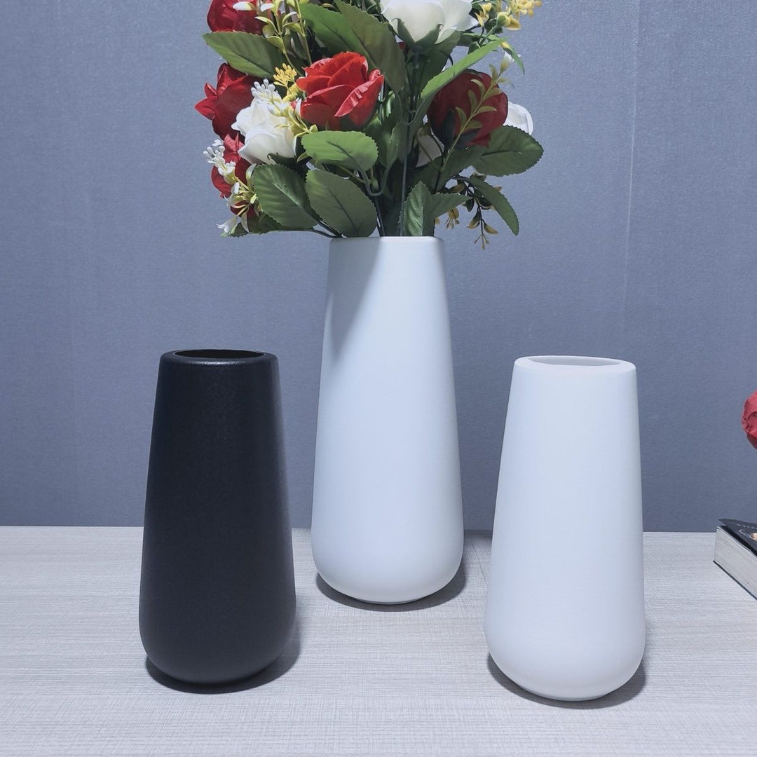 Modern Minimalistic Decorative Vase Kalsten