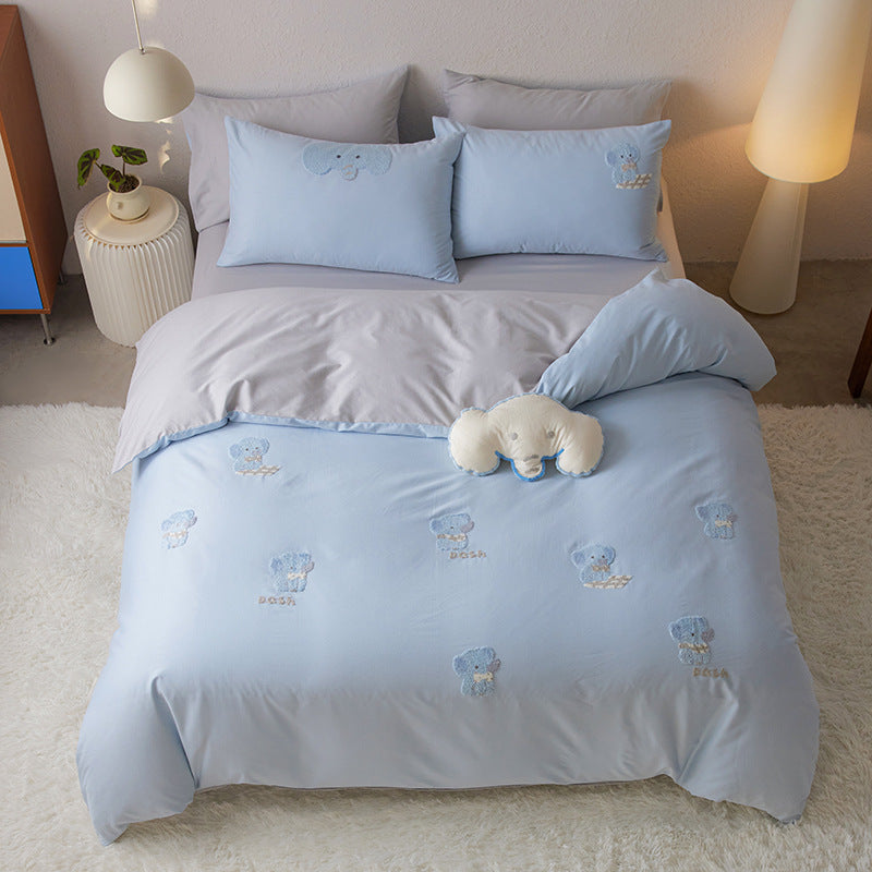Cute embroidered bedding set with dog appliqués and reversible function